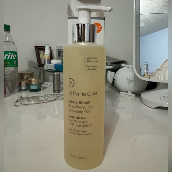 Dr Dennis Gross AHA/BHA Daily Cleansing Gel - Picture 2 of 2